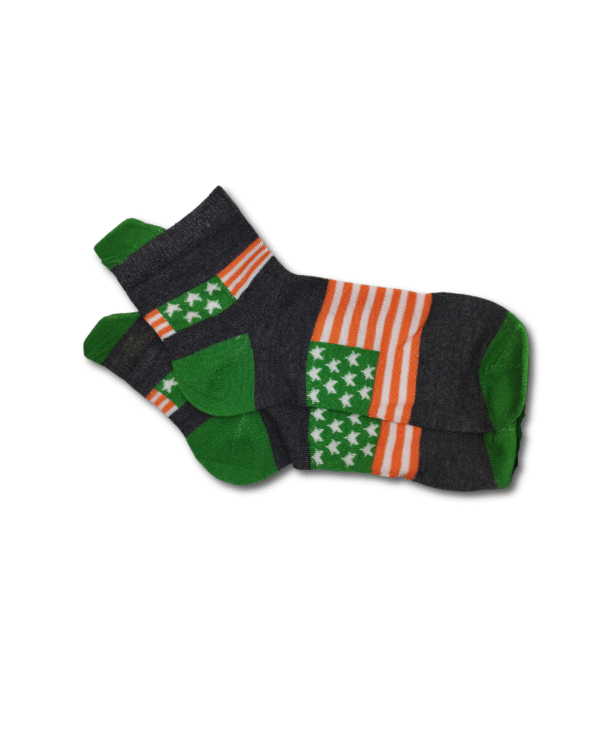 star pattern socks with different colors - Image 2